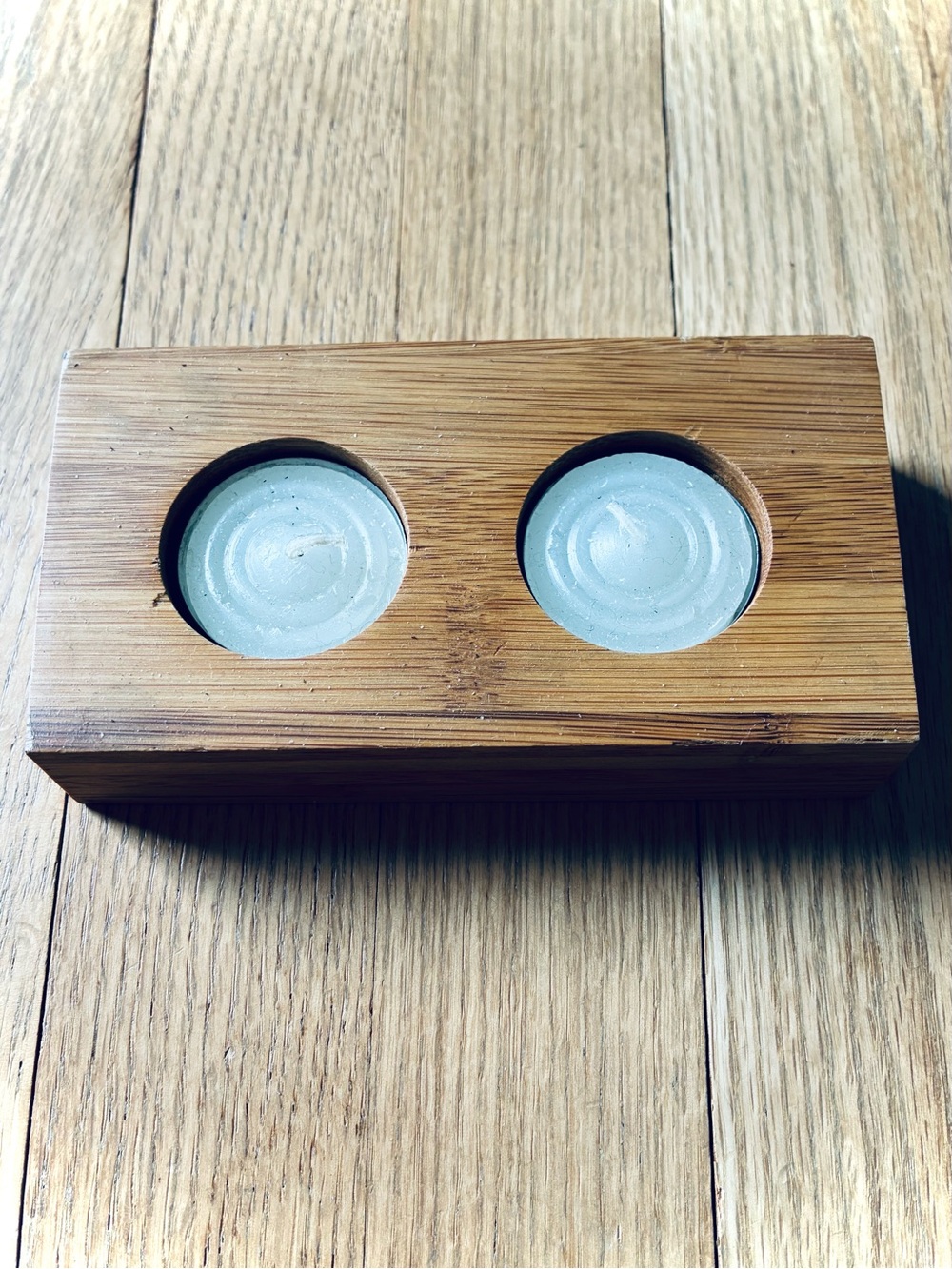 NWOT “Design Ideas” wooden tea light candle holder, & 2 unscented tea lights